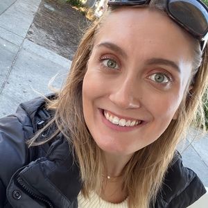 Meet your Posher, Alicia